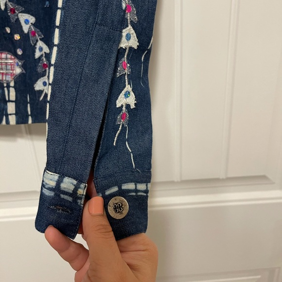 Jacket - Picture 5 of 6